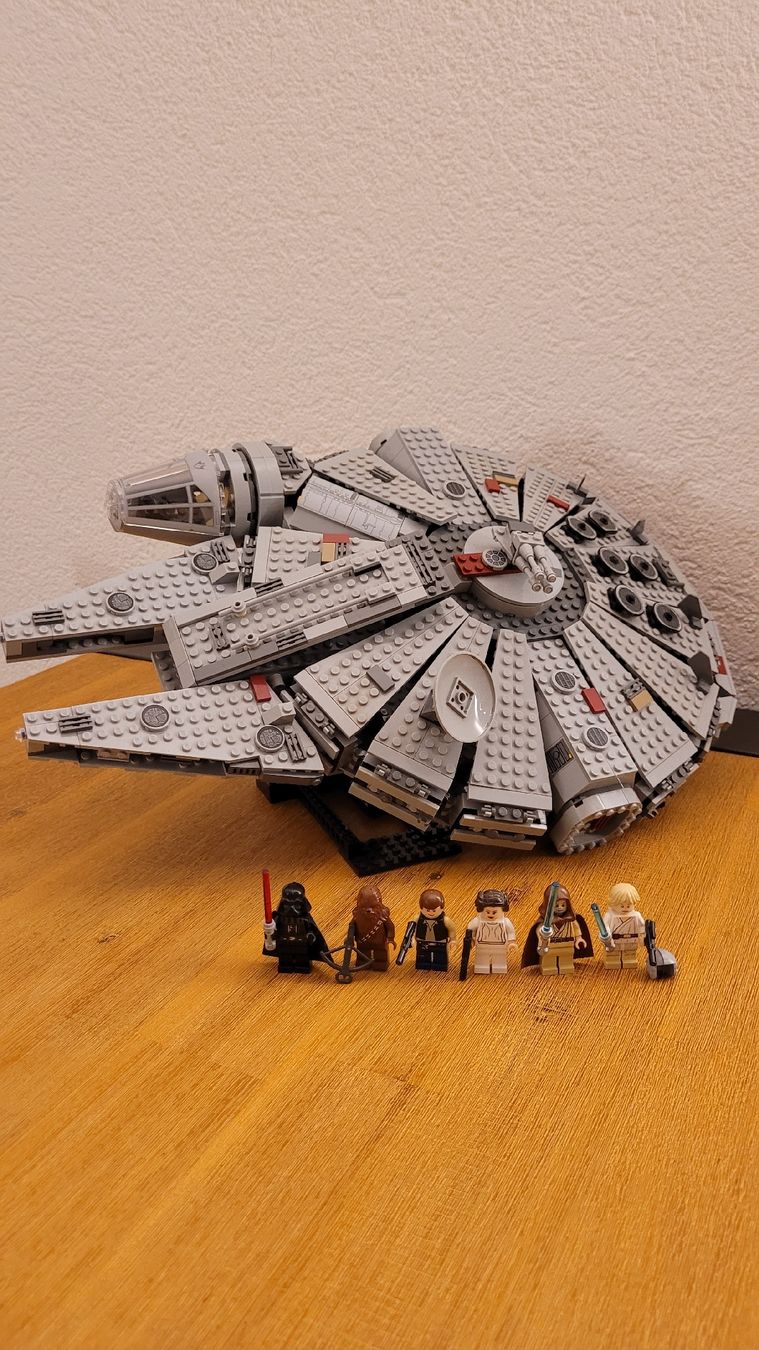 Lego Baukästen: Lego Millennium Falcon - 7965 – Gebraucht aus Münchenbuchsee von Scorsy