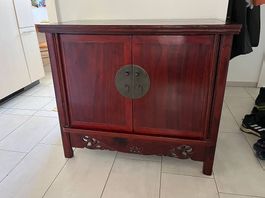 Chinesischer Schrank / Hochzeitsschrank, rot lackiert