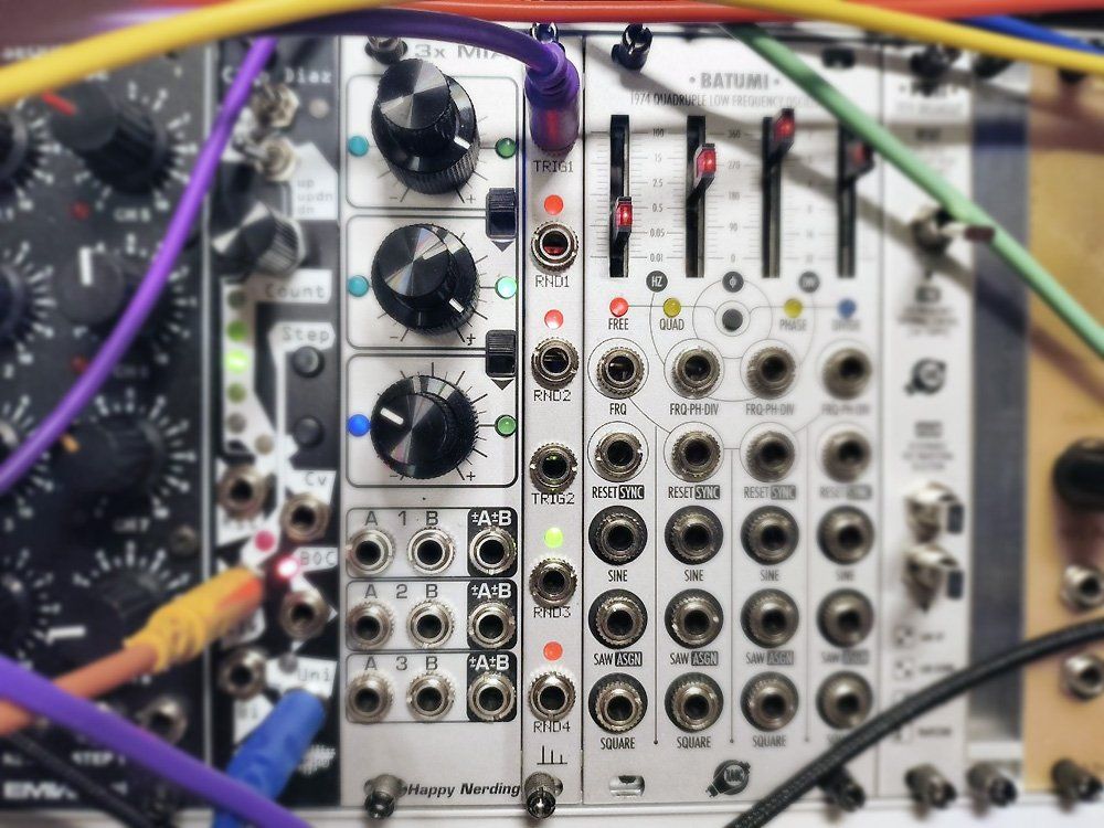 Musikinstrumente: Transient Modules 4R Eurorack Quad random stepped voltage ge – Gebraucht aus Knonau von Deralexan