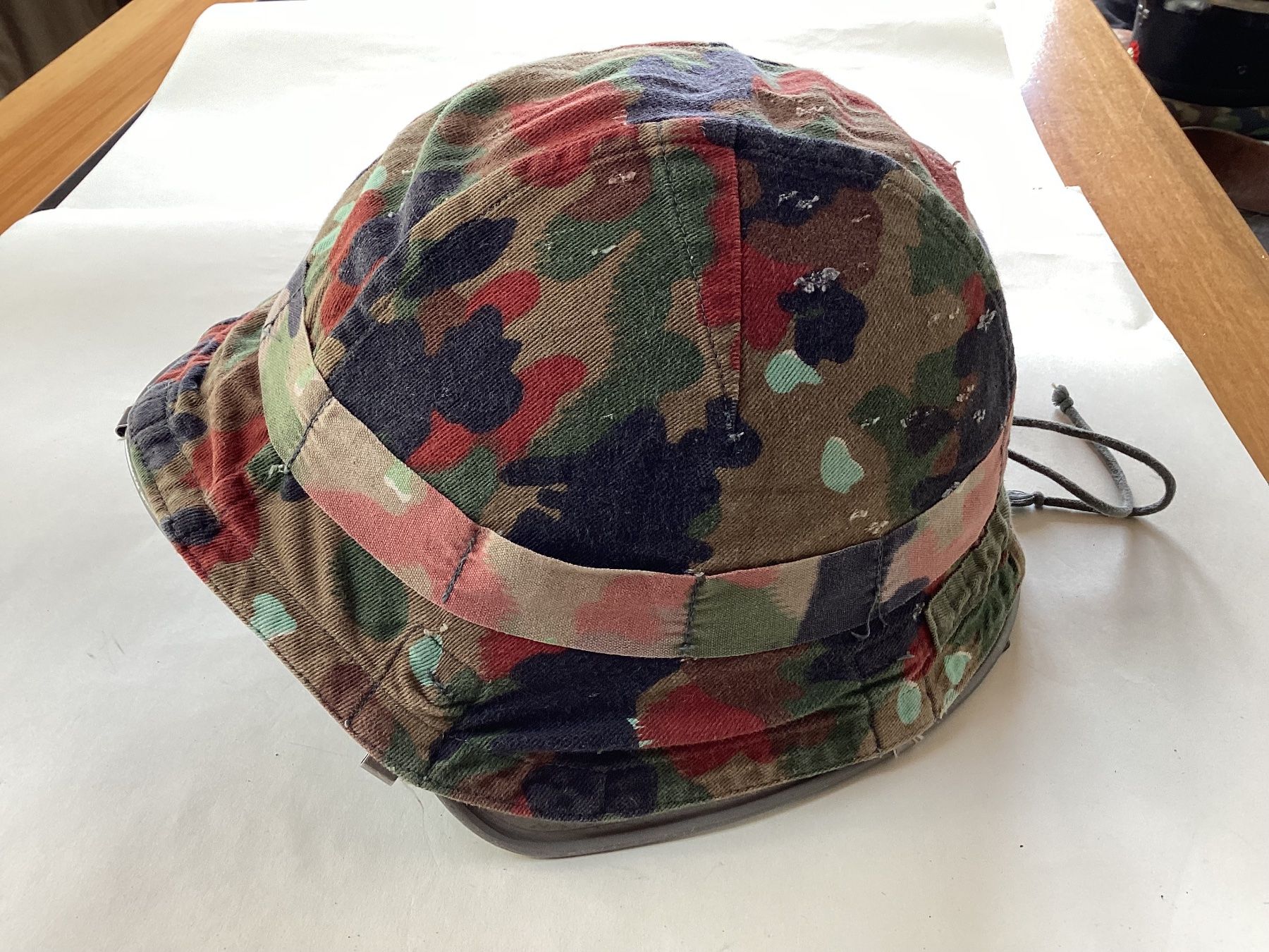 Schweizer Armee Uniformen: Helmbezug zu Helm 18 – Gebraucht aus niederurnen von Hagugelmann 2