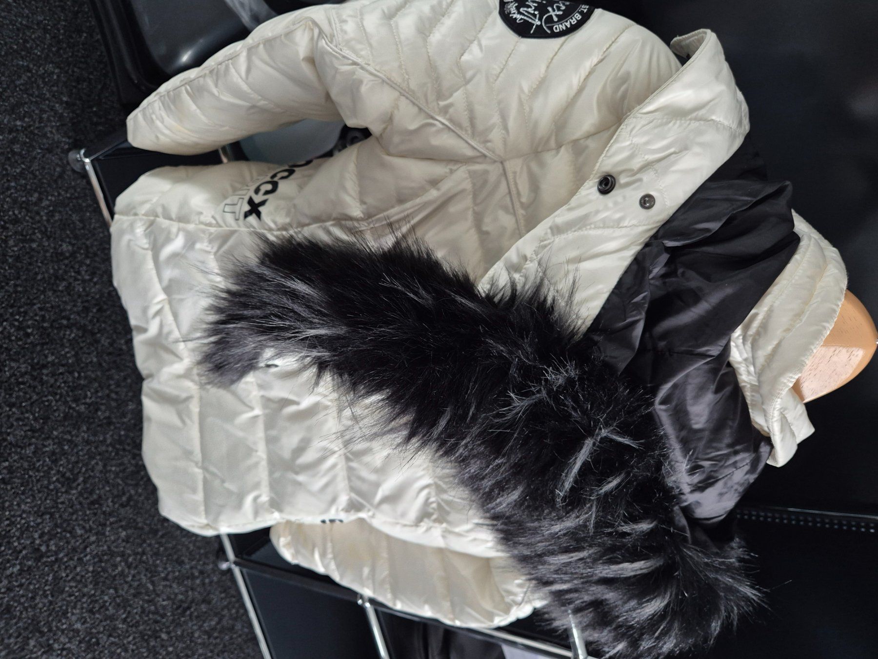 Jacken: Winterjacke – Neu (gemäss Beschreibung) aus Thun von AbarthC 2