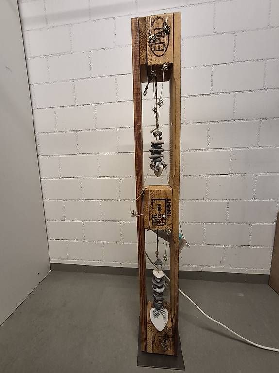 Lampade: Palettensäule mit Beleuchtung  – Usato da Unterlunkhofen venduto da cke_jy6f