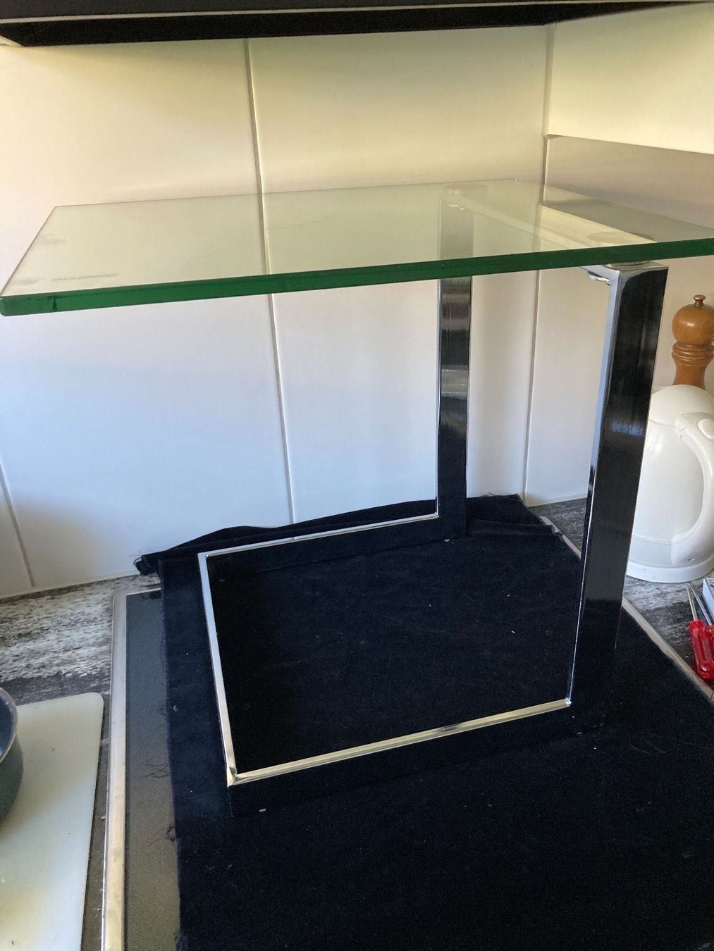 Tavoli: Tempered Glass. Kl. Glas-Tisch – Difettoso da Zürich venduto da Chaeffeler 5