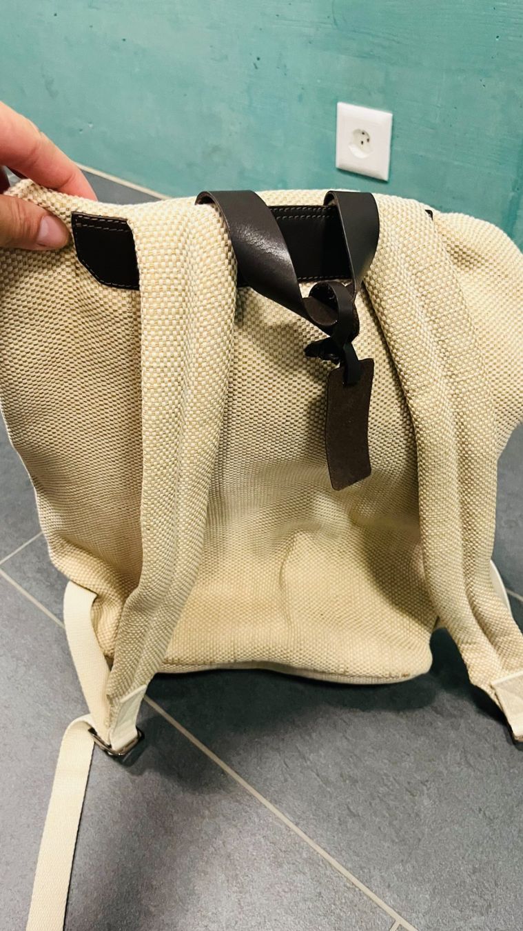 Zaini: Rucksack mit echt Lederapplikationen und Laptopfach – Usato da Winterthur venduto da Simona038 2