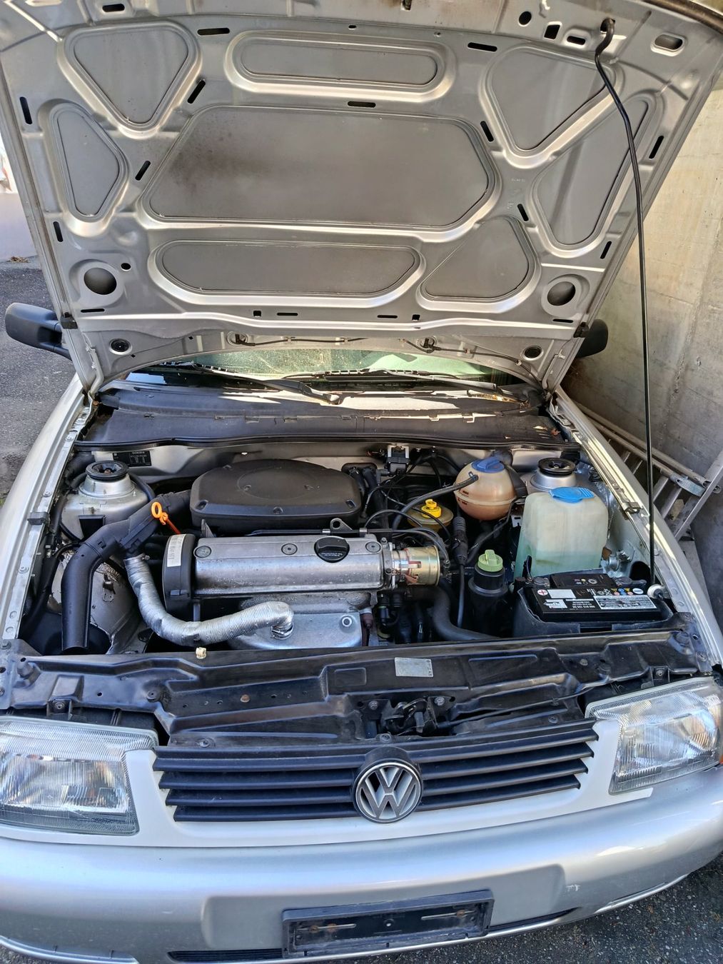 VW Veicoli commerciali: VW Caddy – Usato da Tegerfelden venduto da junesian 5