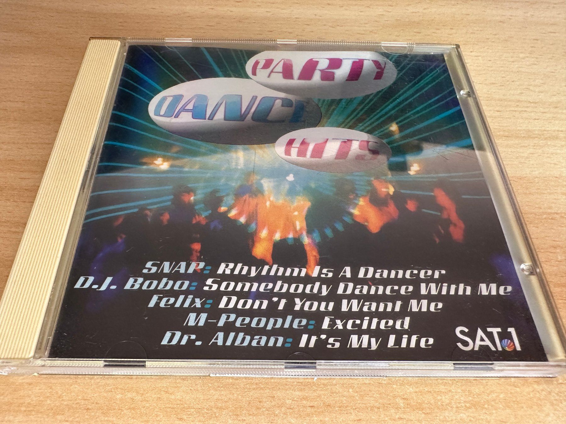 CD: Various - Party Dance Hits - SAT1 – Usato da Rikon im Tösstal venduto da Alpenmutz