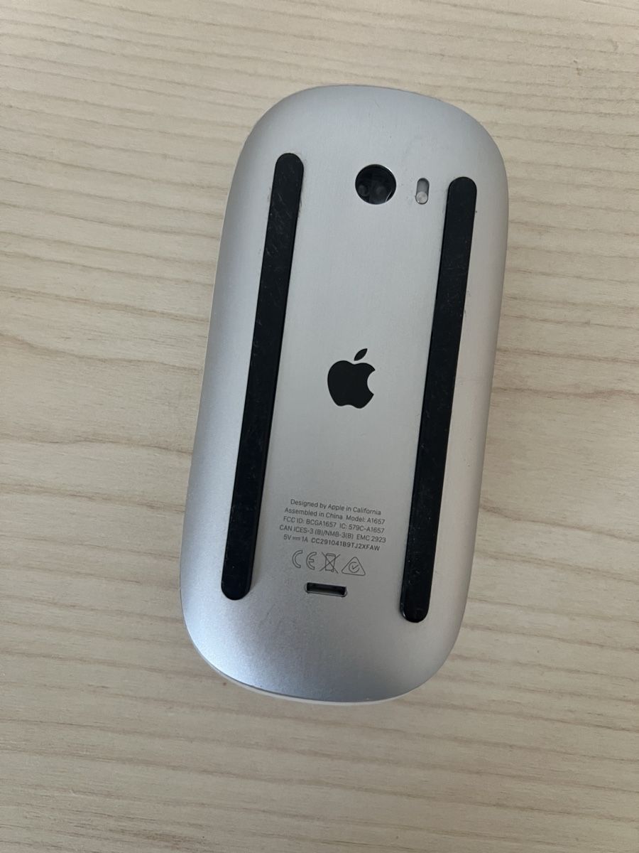 Apple Maus: Computermaus Apple  – Gebraucht aus Oberentfelden von Nikoartspace 1