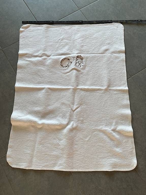 Coperte: Babydecke ca 70x90cm weiss – Usato da Erlinsbach SO venduto da SmilingTiki