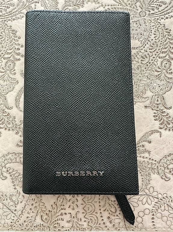 Burberry Sonstige Kleidung & Accessoires: Burberry Reisepasshülle (ORIGINAL) – Gebraucht aus Wittenbach von Whiskey