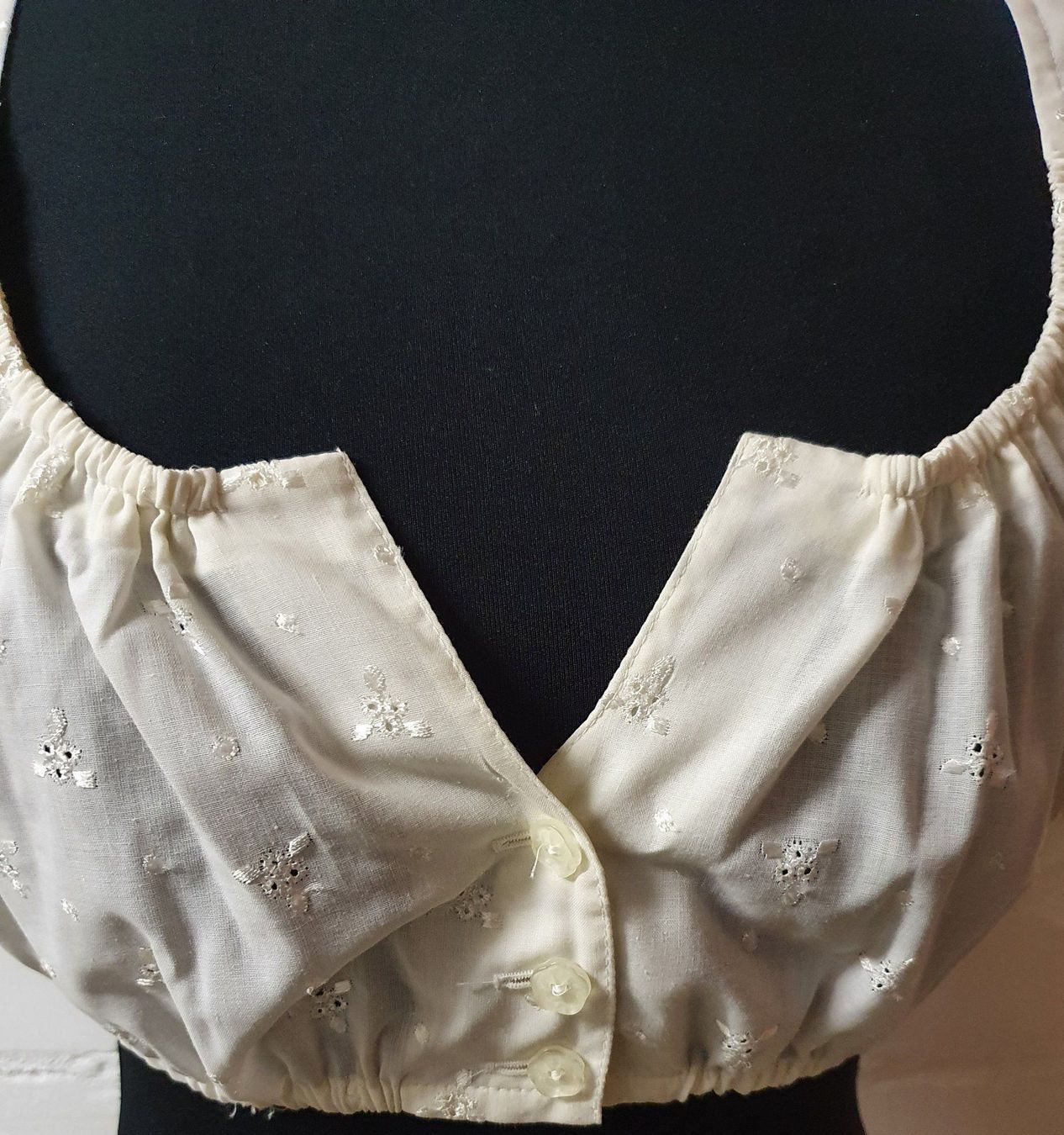 Camicette: Neu: "Rose " / Dirndl Bluse / Gr. 44 / creme – Nuovo (secondo la descrizione) da Muri AG venduto da Edlerweiss 1