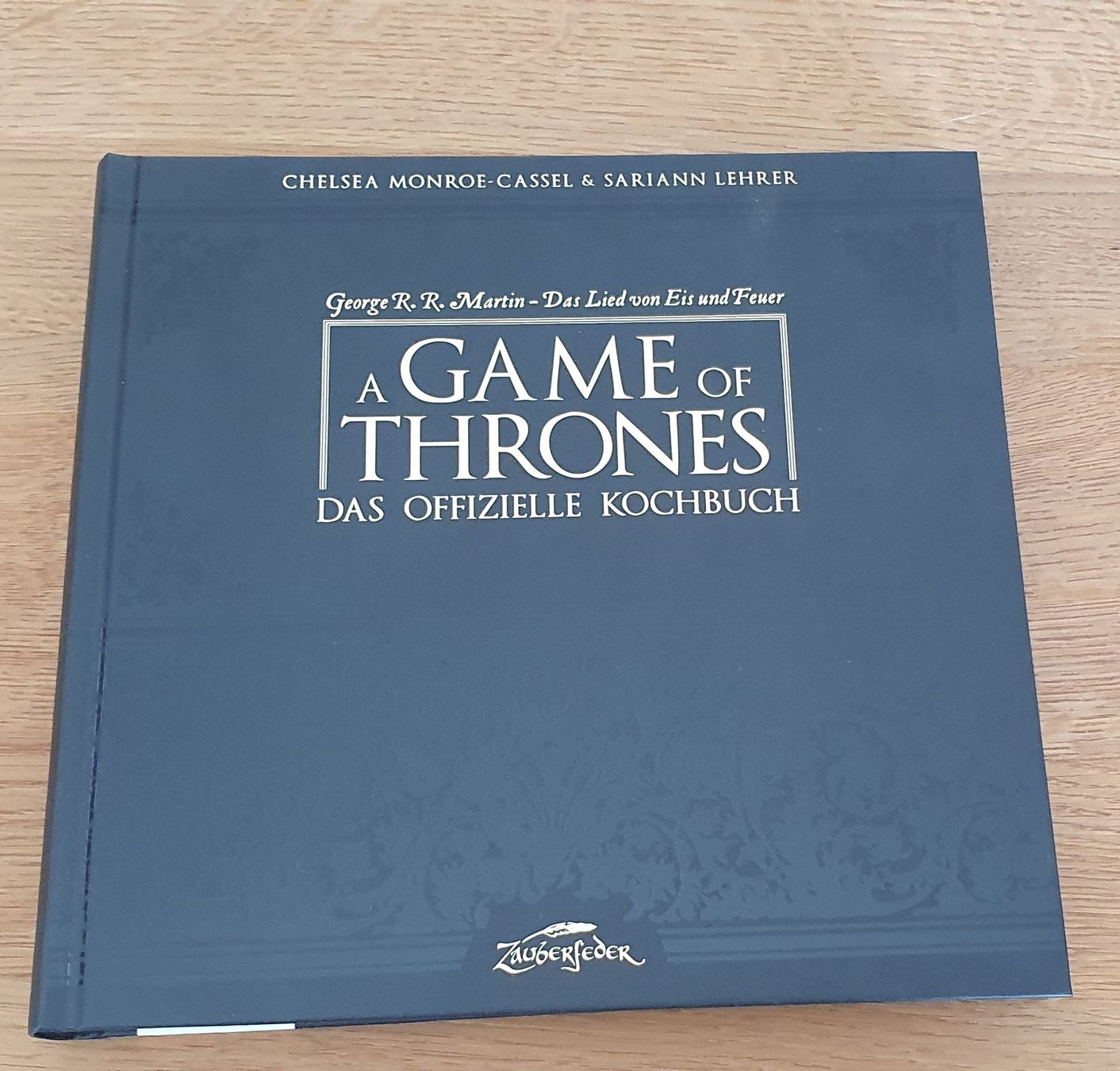 Libri: Game of Thrones - Das offizielle Kochbuch – Nuovo (secondo la descrizione) da Zofingen venduto da Sammelsurium92