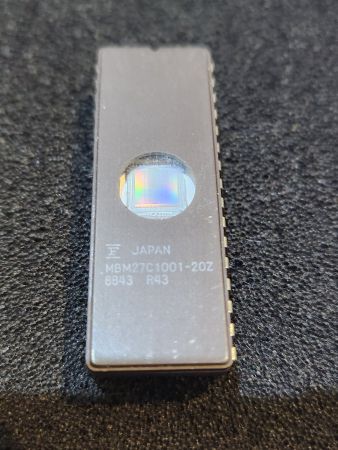 MBM27C1001-20Z Fujitsu 1048kBit EProm(128Kx8bit) DIP-32 CMOS