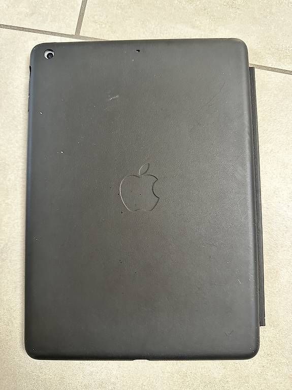 Tablet PC: iPad Air 16GB blanc – Usato da Chevenez venduto da flofpv 1