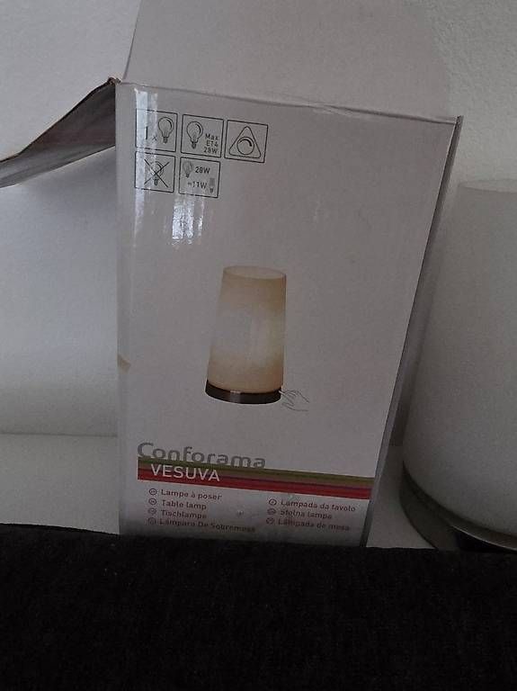 Lampade: Lampada da tavolo – Usato da Agno venduto da Scambio-Vendo-Agno 1