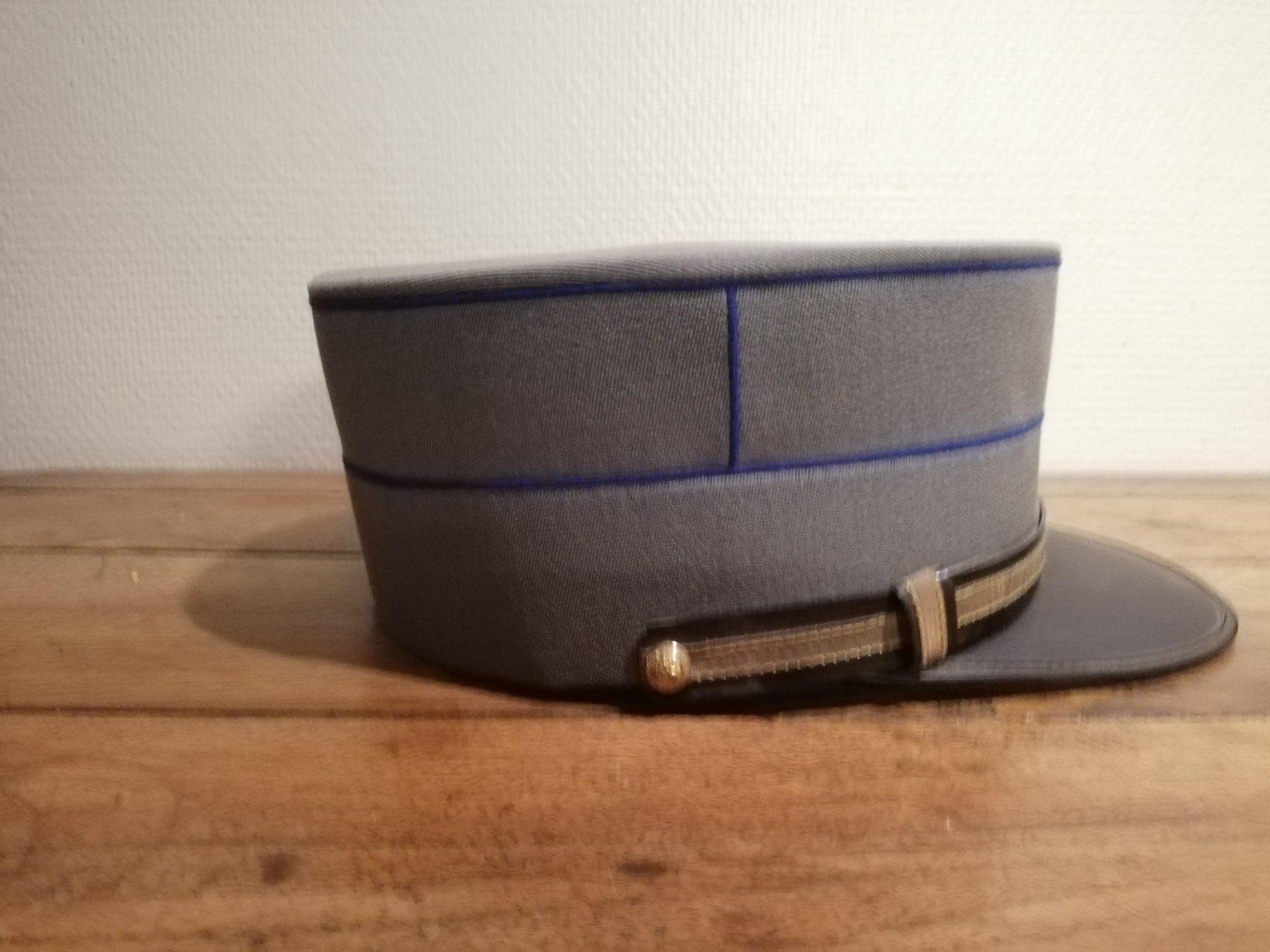 Uniformen: Casquette Gendarmerie Vaudoise – Gebraucht aus Romanel-sur-Lausanne von A559JBB 1