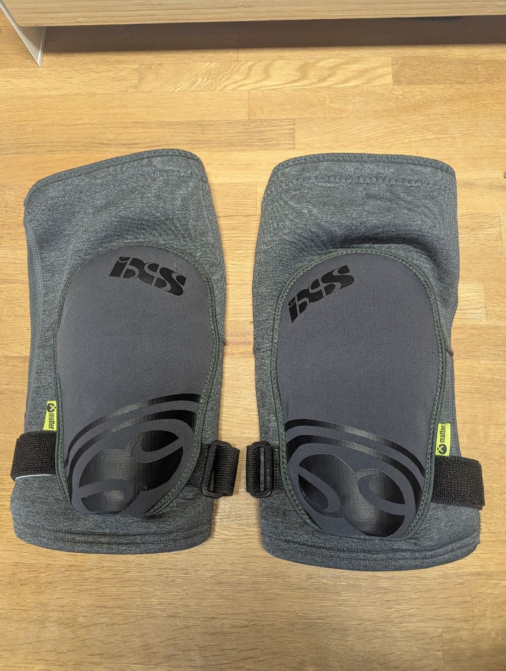 IXS Protezioni & Imbottiture: iXS Flow EVO+ Knieschoner – Usato da Stans venduto da angelajanequick
