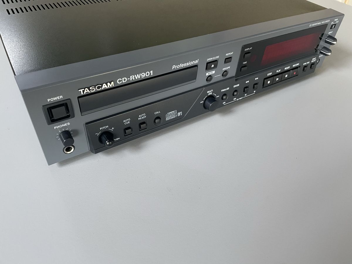 Tascam Sistemi audio & multimediali: TASCAM CD-RW901, CD-Player /-Recorder – Usato da Zürich venduto da haeschesnonid 1