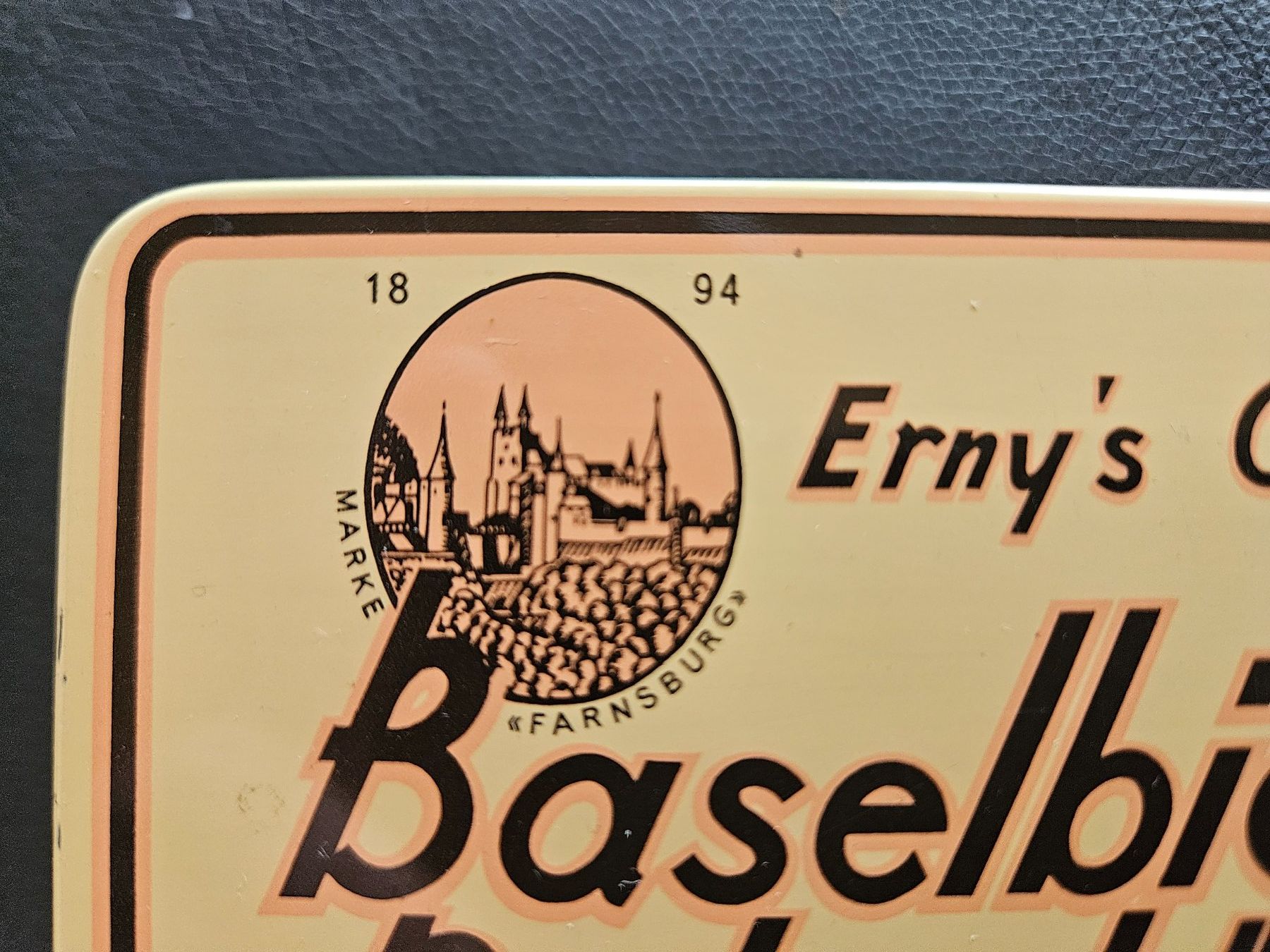 Barattoli: Blechdose Erny's Baselbieter Rahmtäfeli – Usato da Münchwilen AG venduto da pel_y9jx 5