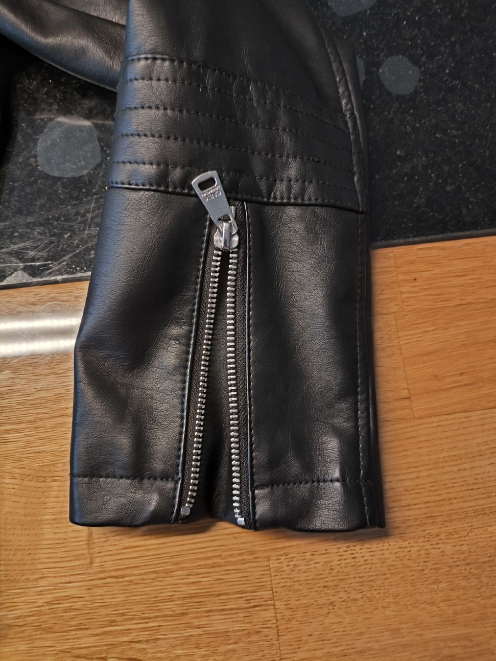 Only Giacche: Lederimitat Jacke Gr.46 ONLY – Nuovo (secondo la descrizione) da Burgdorf venduto da Ropajesi 7