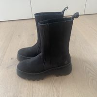 Apple of Eden Veloursleder-Stiefeletten