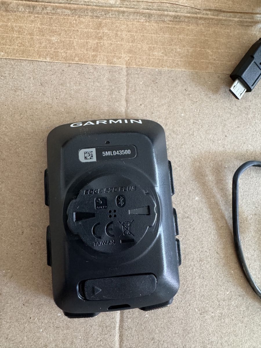 Garmin Ersatzteile: Garmin Edge 520 Plus Velo Computer GPS – Gebraucht aus Zürich von J.W.S 1