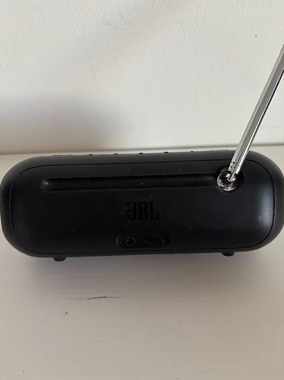 Radios: JBL Radio mit Bluetooth & DAB+  Schwarz – D'occasion à Winterthur par Bruce_Wayne_22 1