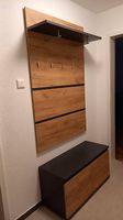 Garderobe mit Kleiderhaken und Schuhschrank