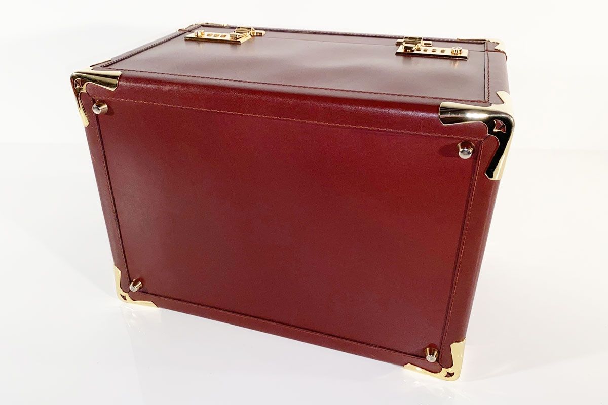 Custodie per cosmetici: Cartier Vanity Case Beauty Case Leder weinrot – Usato da Ballwil venduto da ClassicGallery 2