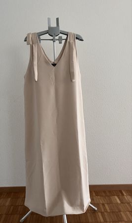 Sommerliches Kleid mit Schleifen, Grösse XL, Beige