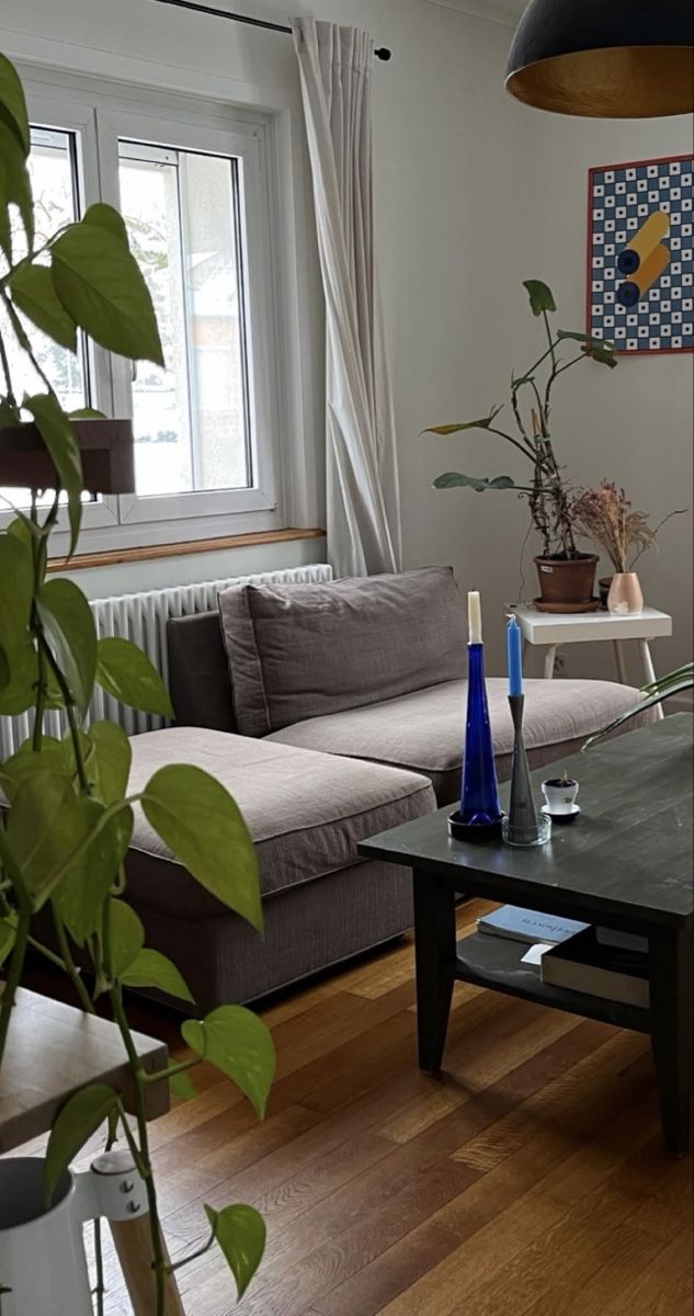 Divani: Ottoman sofa hair storage  – Usato da Zürich venduto da the_pjr8 5