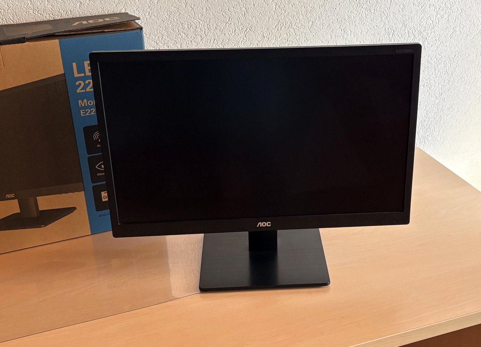 AOC Monitore: Monitor 22‘‘	AOC E2275SWJ – Gebraucht aus Landquart von Twen