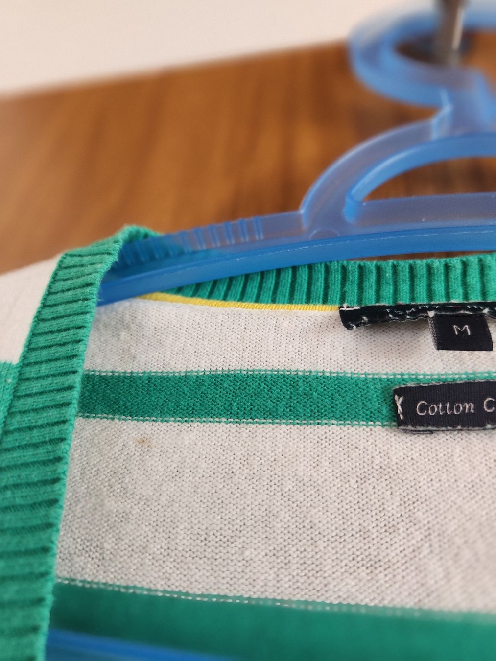 Tommy Hilfiger Maglioni & Felpe: Pull Tommy Hilfiger rayé blanc vert taille M  – Usato da Niedergösgen venduto da Eva2410 4