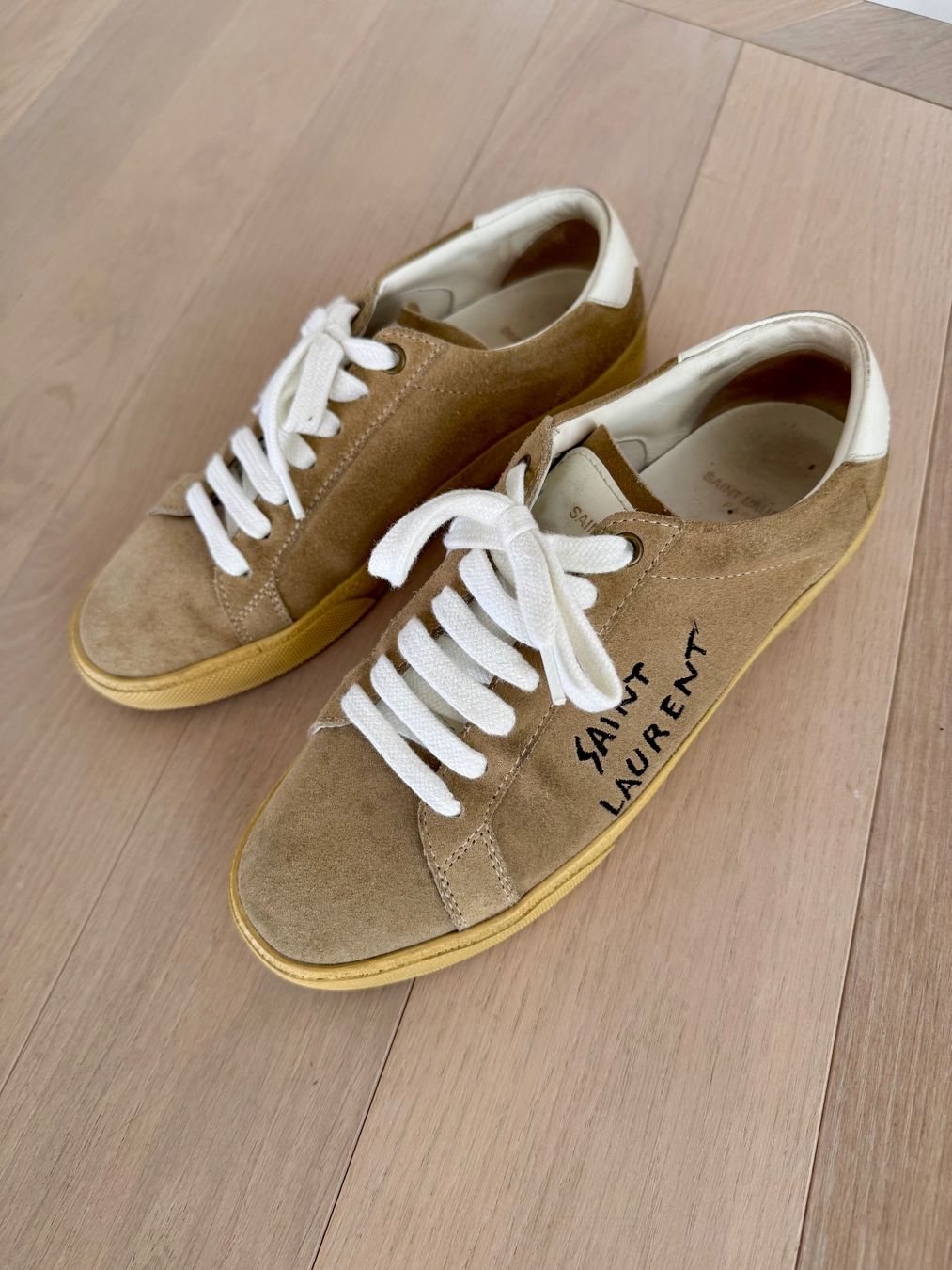 Saint Laurent Damenschuhe: Saint Laurent Damensneakers Größe 38 – Gebraucht aus Kloten von mybestbrands 1