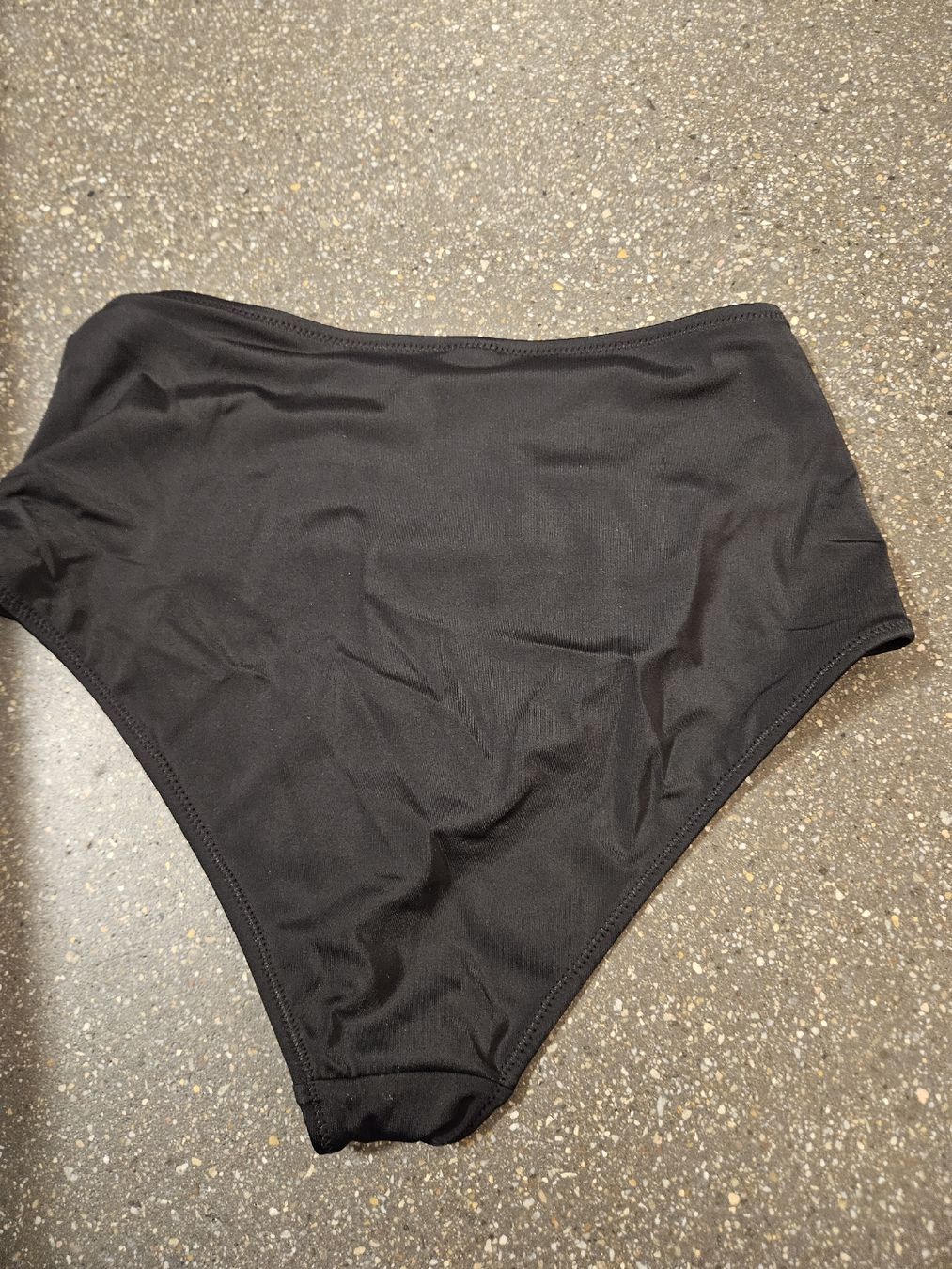 C&A Costumi da bagno & Bikini: Badehose C&A schwarz Grösse 38 neu – Nuovo (secondo la descrizione) da Anwil venduto da tamoos 1