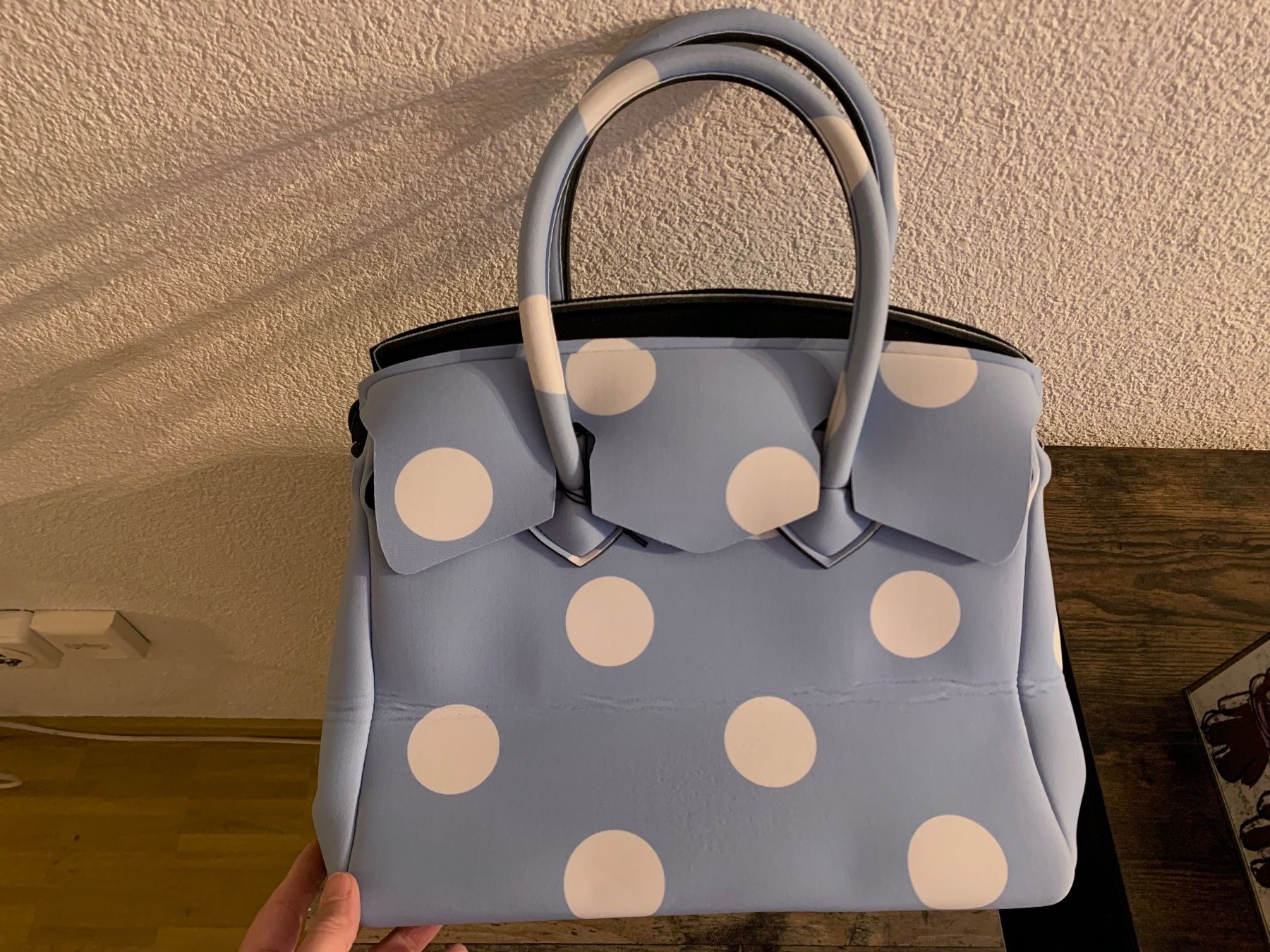 Taschen für Damen: Neopren Tasche – Gebraucht aus Zürich von Lieneli 1