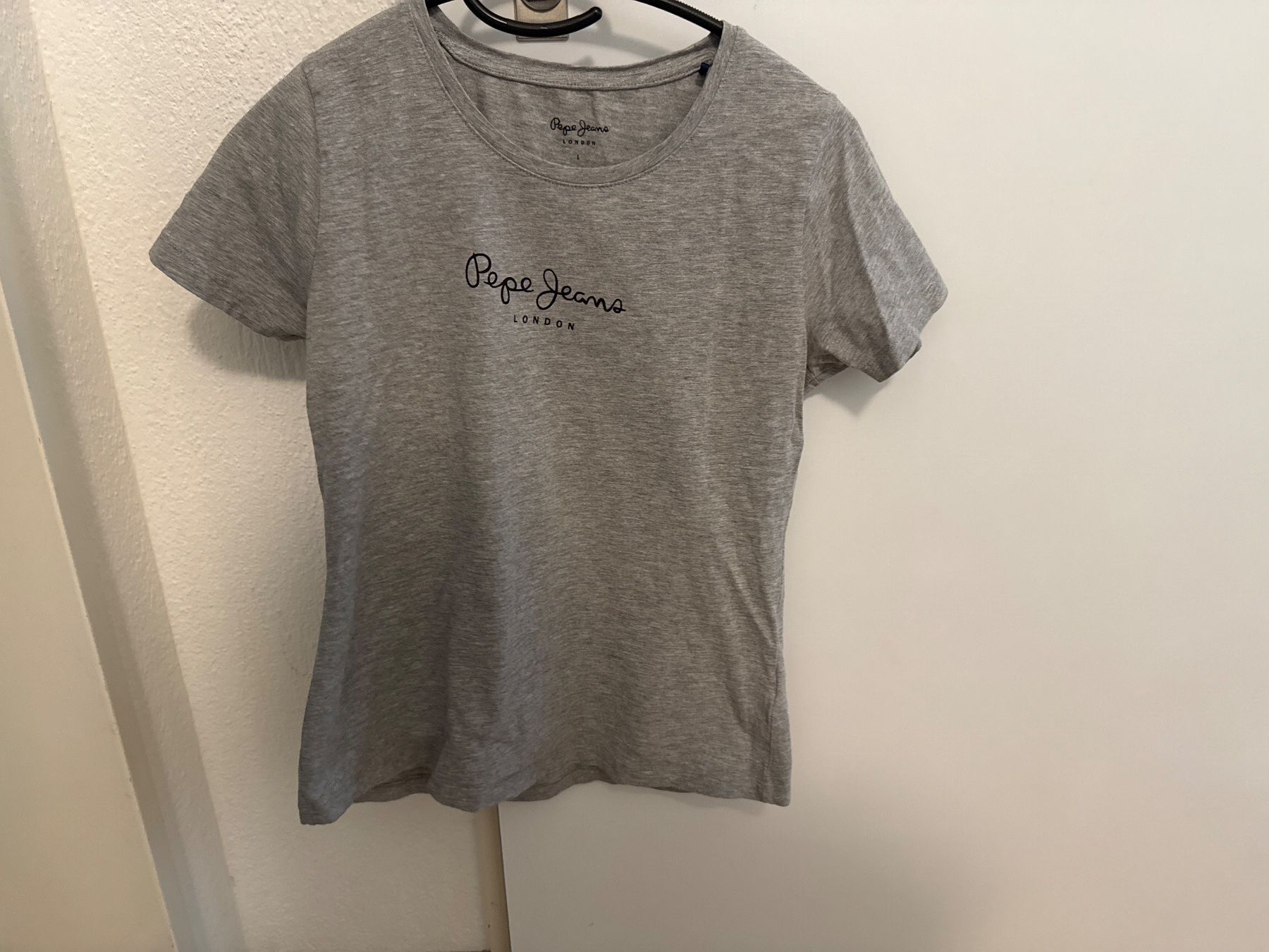 Pepe Jeans T-shirt: Pepe Jeans Shirt Gr. L grau – Usato da Pfäffikon SZ venduto da Melanie335