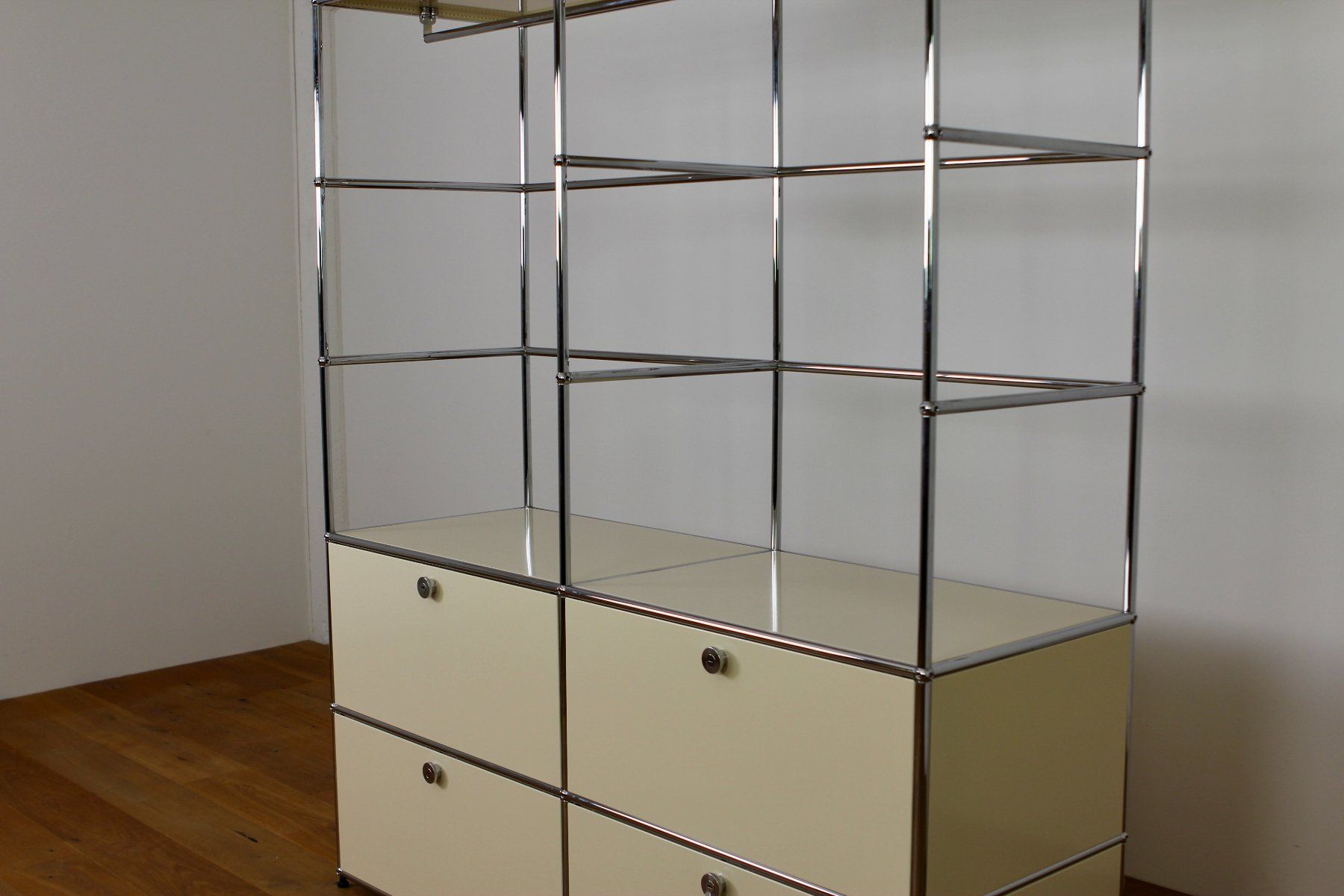 USM Scaffali: USM Haller Regal // UPCYCLED // NEUE FARBEN – Nuovo (secondo la descrizione) da Affoltern am Albis venduto da StudioStandard 5