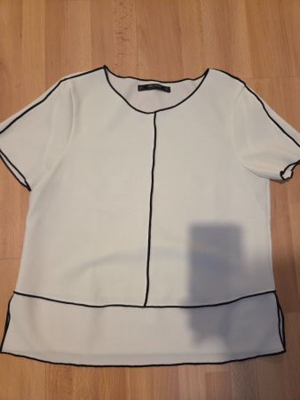 Zara Top - White with black details - L