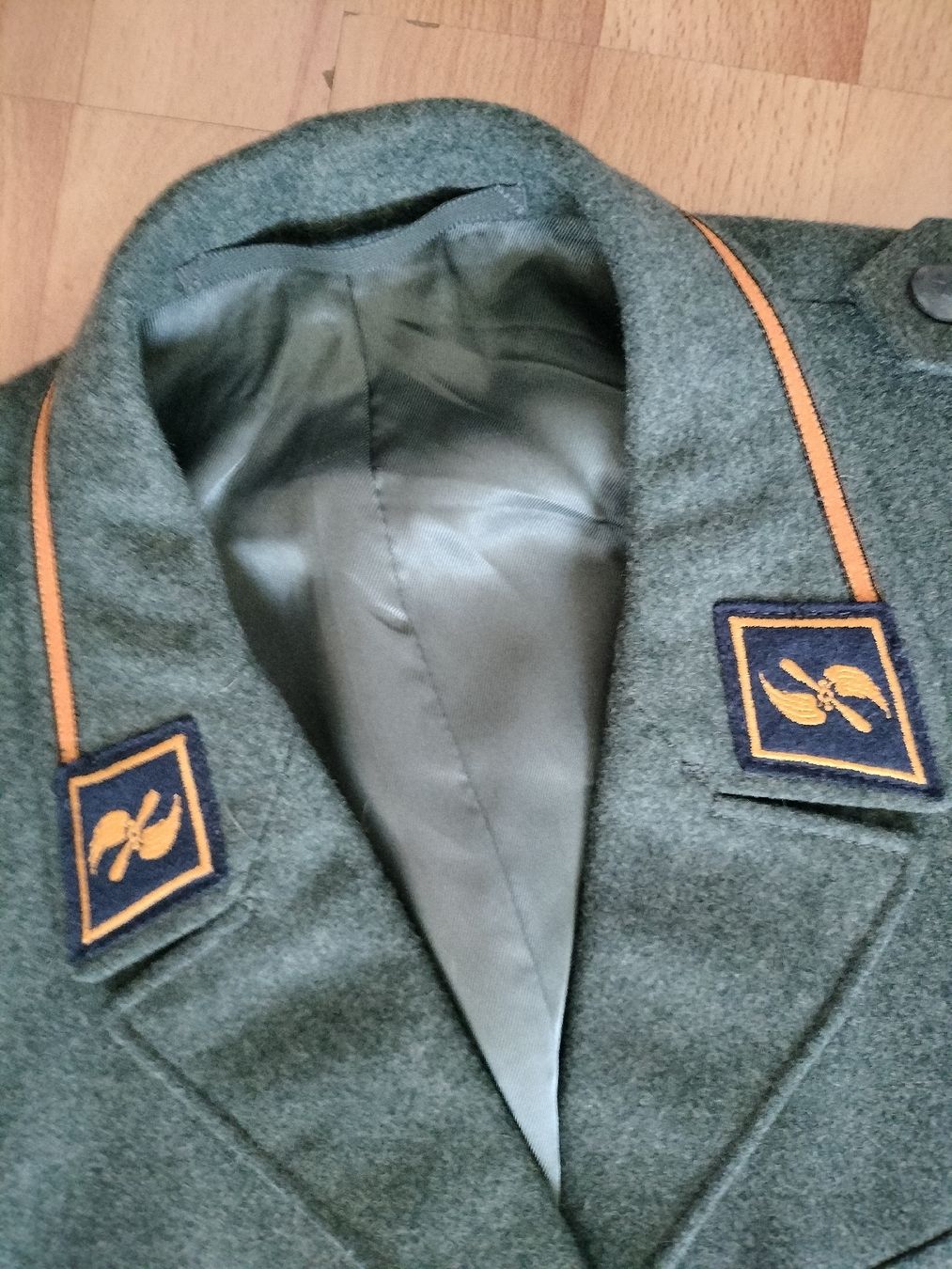 Schweizer Armee Uniformi: Antike Schweizer Armee Militär Uniform – Usato da Schwanden Sigrisw venduto da cadieux71 2