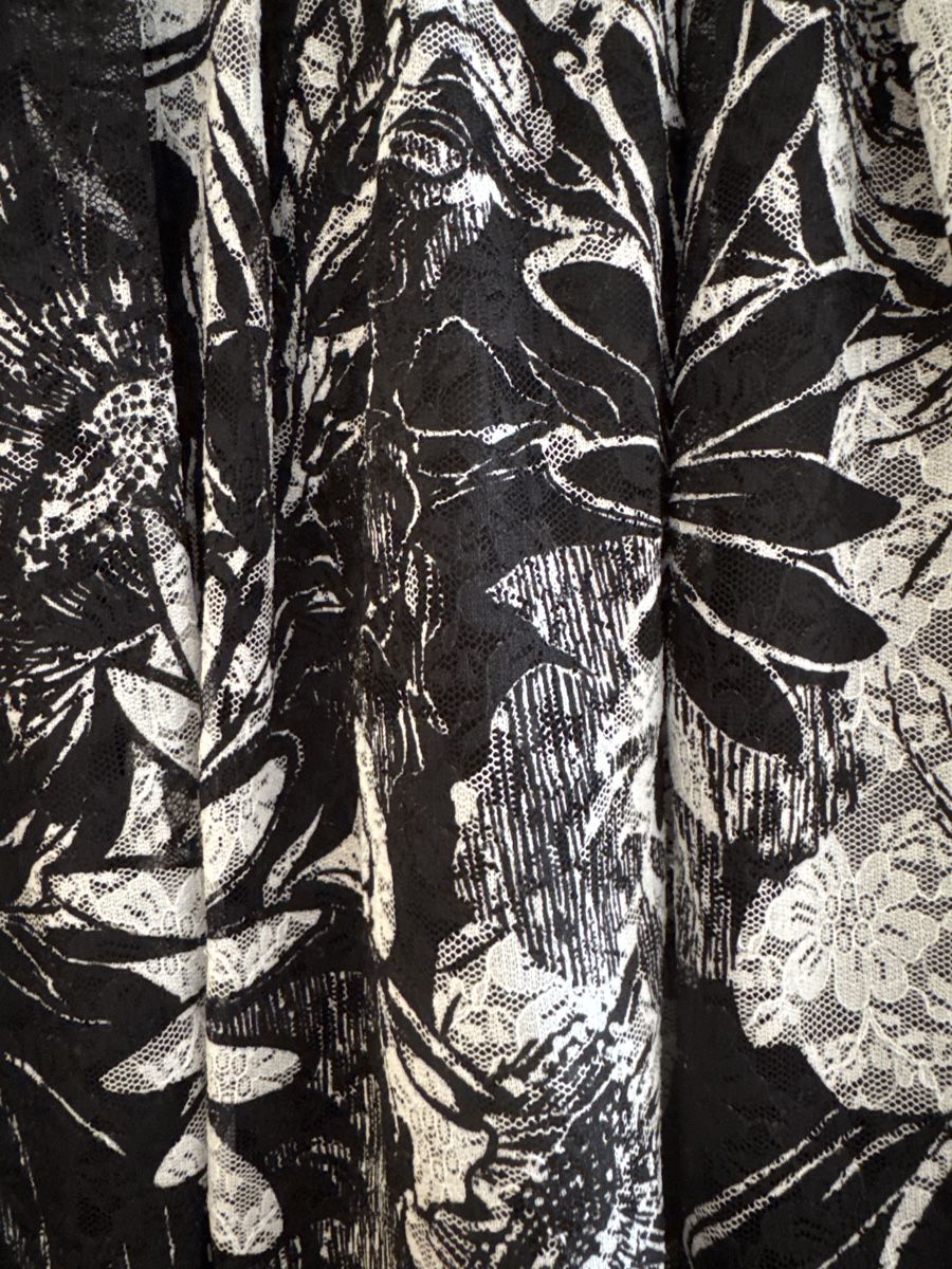 Kleider: Sommerliches Kleid mit Blumenmuster, Grösse 36 – Gebraucht aus Eggersriet von Gio_Mag_Stucki 1