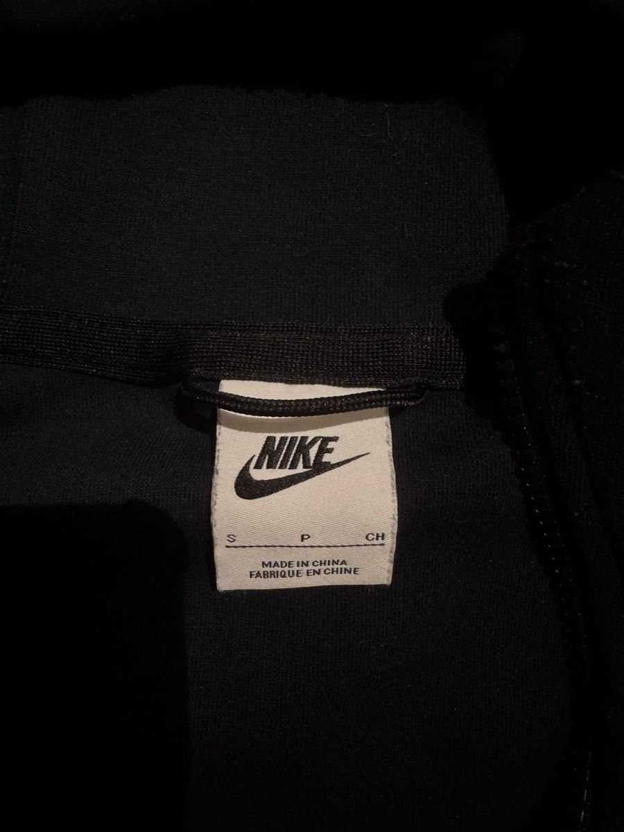 Nike Giacche: Nike Tech Hoodie Noir Taille S – Usato da Le Mont-sur-Lausanne venduto da nat_kt2b 1