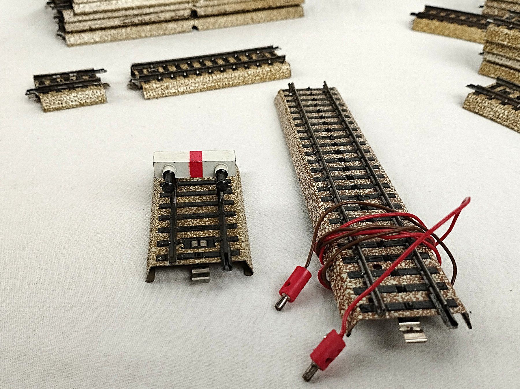 Märklin Modelleisenbahnen: MÄRKLIN Geleise-Set H0 – Gebraucht aus Schübelbach von Restwert_Schubelbach 6