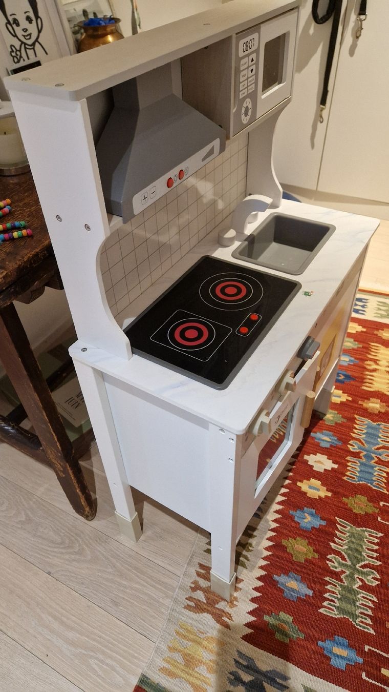 Giochi: Spielzeugküche aus Holz – Usato da Uetikon am See venduto da val_5xsw 3