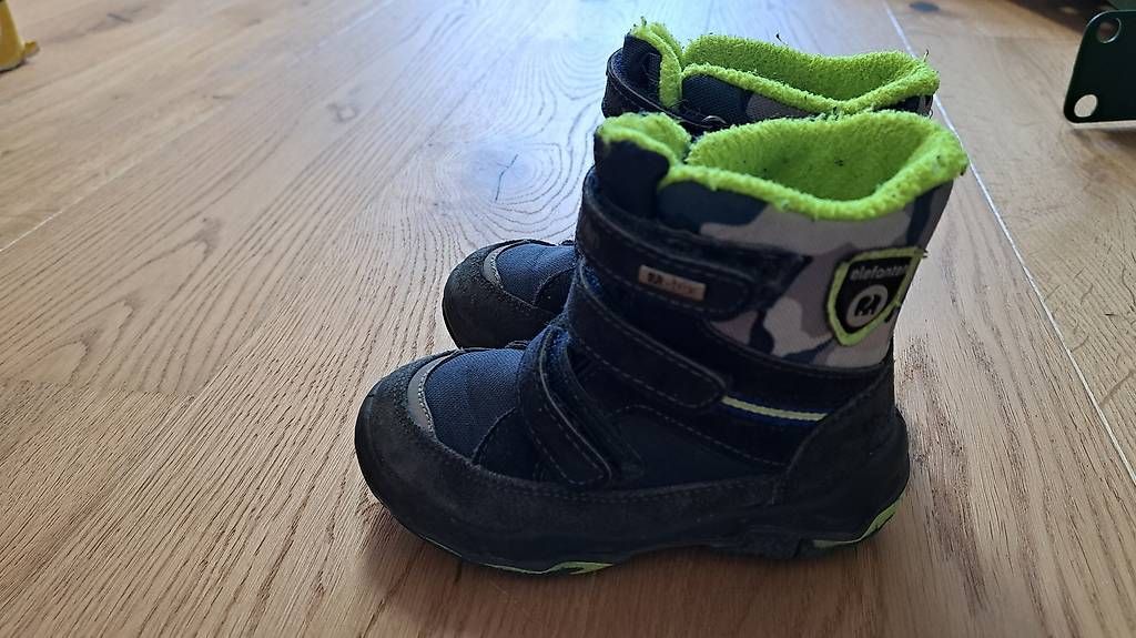 Chaussures garçon: Winterstiefel Elephanten Grösse 25 – D'occasion à Willisau par Fobi86
