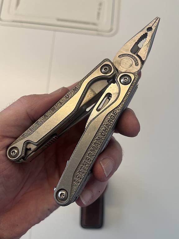 Alle Werkzeuge: Leatherman Charge Titanium – Gebraucht aus Winterthur von Sjo_van_Roo