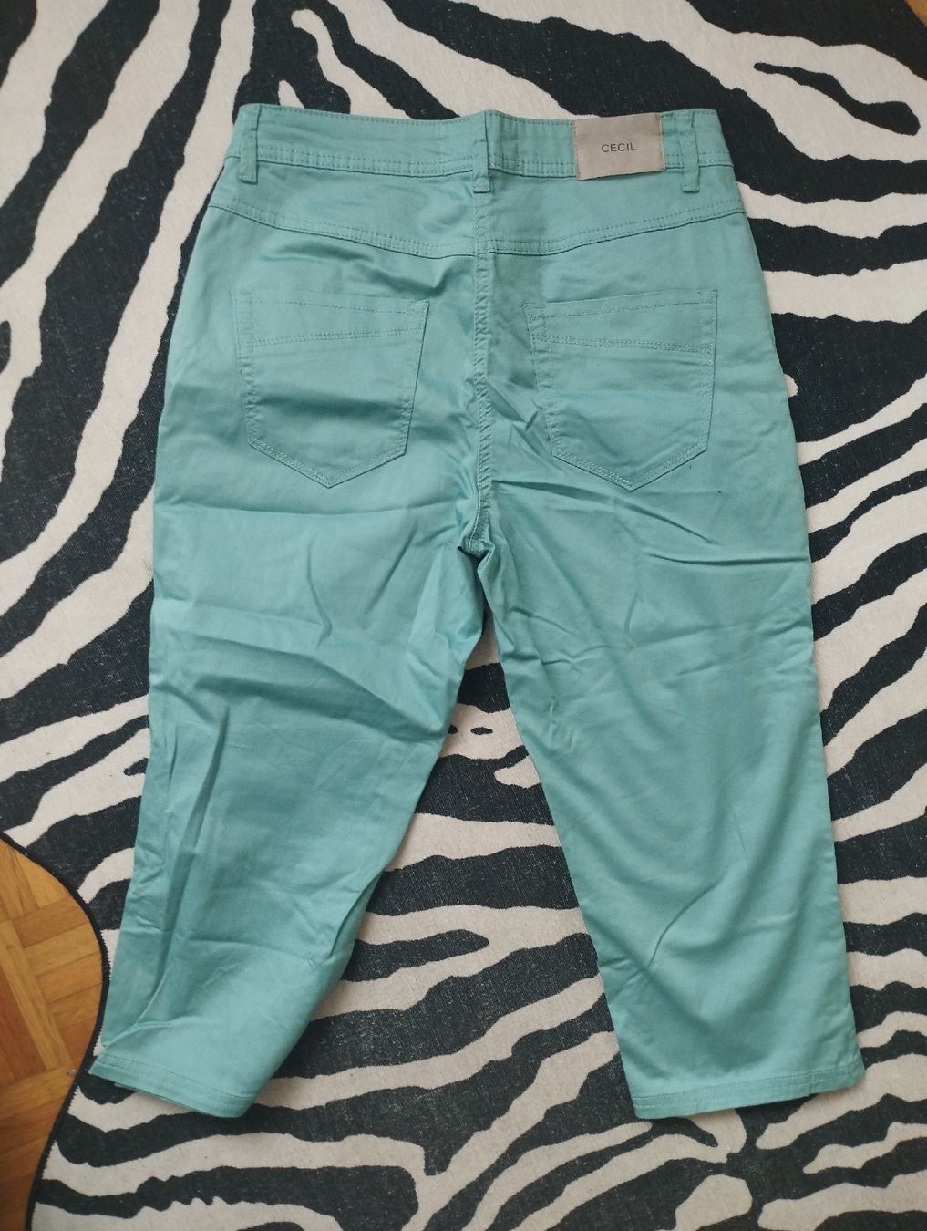 Pantaloni: Caprihose Gr:27 – Usato da Therwil venduto da Familie-family 1