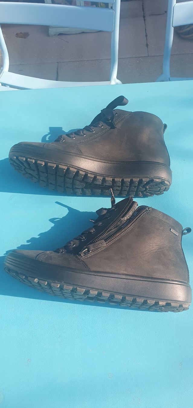 Ecco Scarpe da uomo: Ecco 41 Winterschuhe kaum gebraucht – Usato da Gibswil venduto da ninarella 1