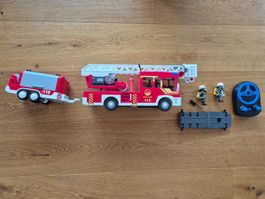 Playmobil Feuerwegauto mit Anhänger und Fernbedienung