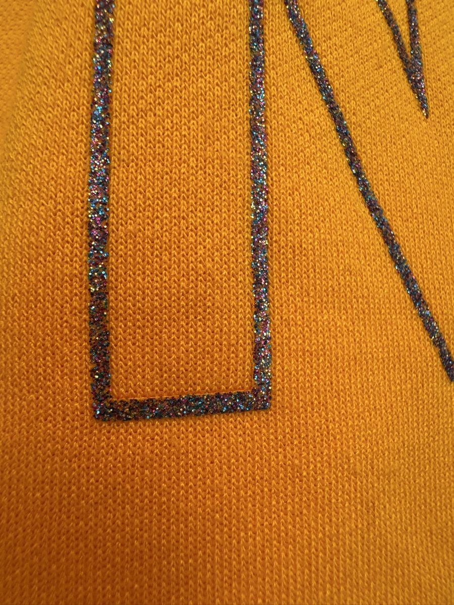 Nike Pullover & Sweatshirts: Nike Sweater Pullover oversized gelb orange Glitzer Gr. S – Gebraucht aus Fislisbach von KolibriSecondhand 4