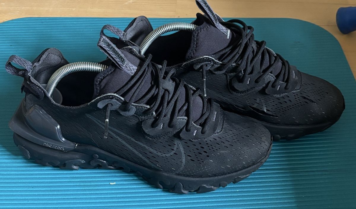 Nike Scarpe da uomo: Nike React Vision, Gr. 43, Top Zustand, Schwarz, CH! – Usato da Wangen ZH venduto da lin_q2yn 1